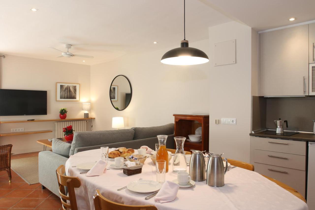 Apartamentos VilaGarós Buitenkant foto