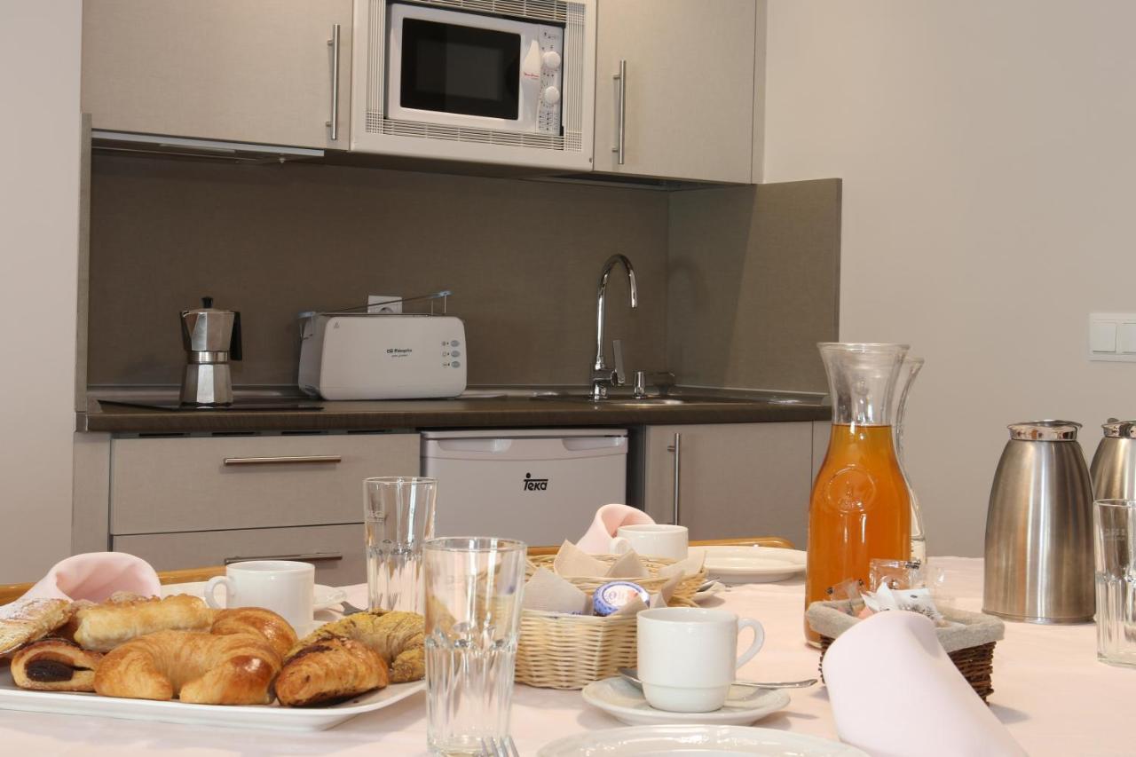 Apartamentos VilaGarós Buitenkant foto