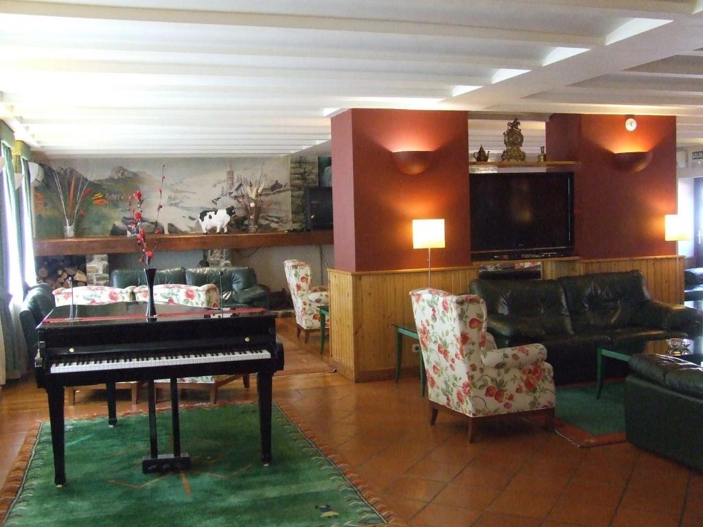 Apartamentos VilaGarós Buitenkant foto