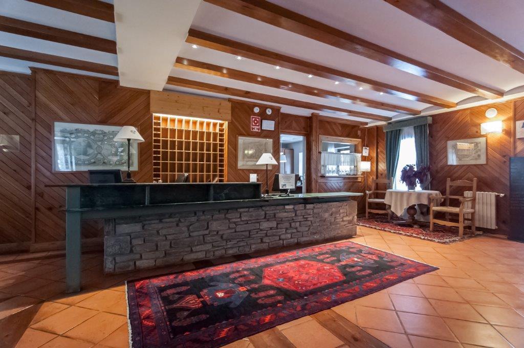 Apartamentos VilaGarós Buitenkant foto
